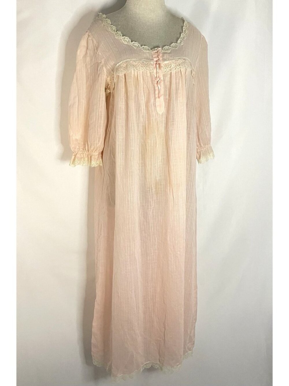 Vintage Christian Dior Pink Sheer Nylon Lace Nightgown Peignoir USA ILGWU Size M